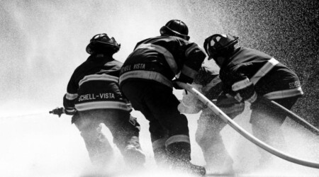 firefighter-1851945_1280