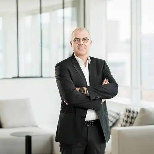 Portrait officiel de Dominique Godet, Directeur général de l'entreprise Relyens.