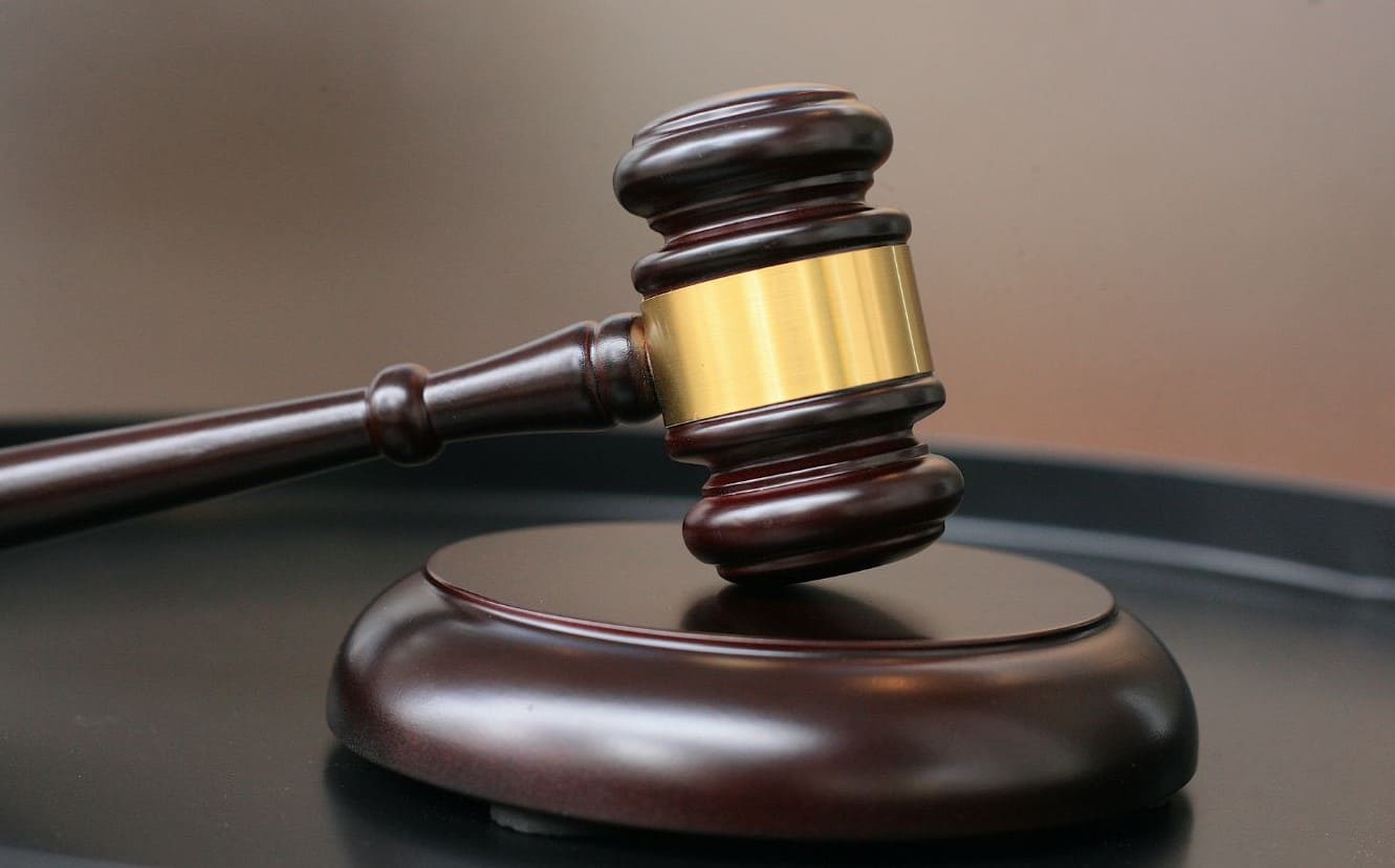 police et remise de dossier médical